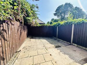 Courtyard - click for photo gallery